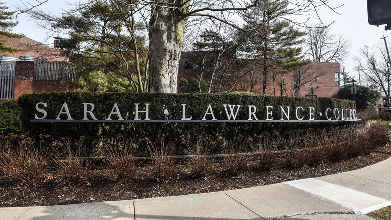 Sarah Lawrence College sign