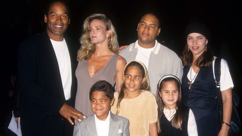 OJ Nicole Simpson pose with family