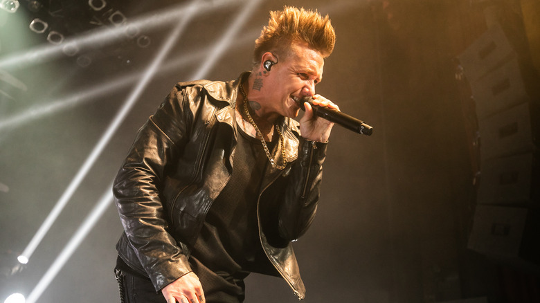 Jacoby Shaddix singing