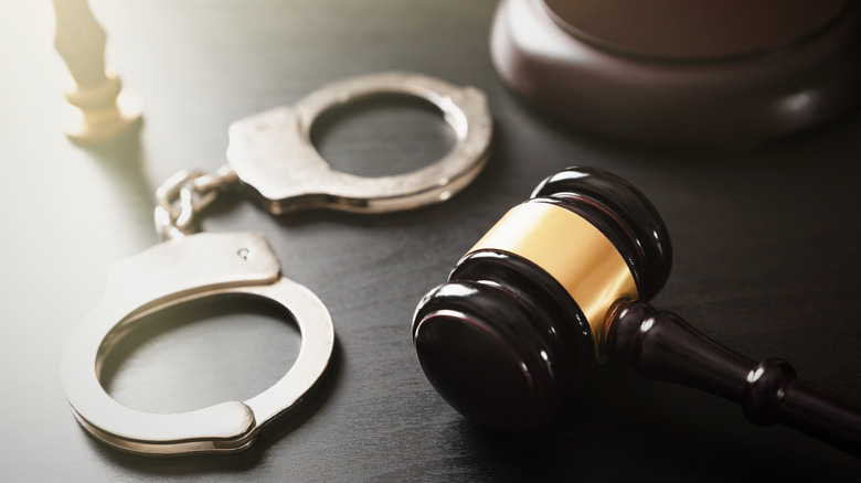 Handcuffs judge's gavel
