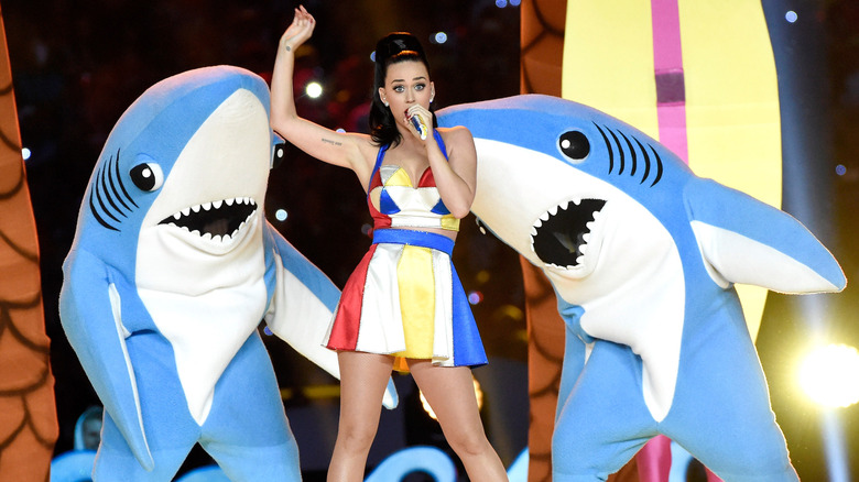 Katy Perry performing with dancers in shark suits at 2015 Super Bowl