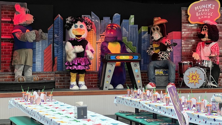 The Chuck E. Cheese band performs