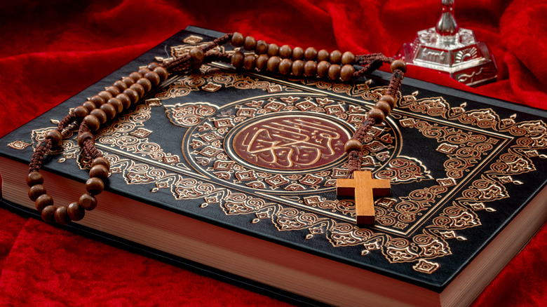 A rosary on a Quran