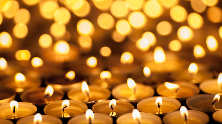 Votive candle mass