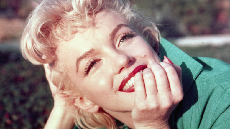 Marilyn Monroe posing and smiling