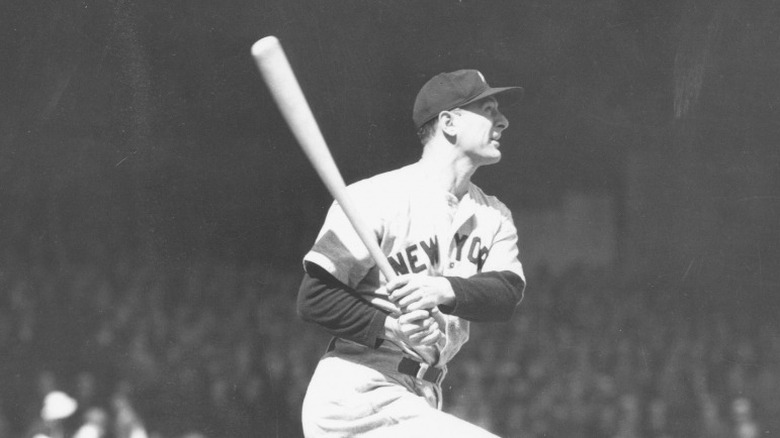 Lou Gehrig holding baseball bat