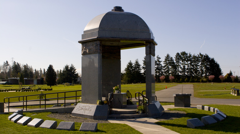 Jimi Hendrix memorial grave site