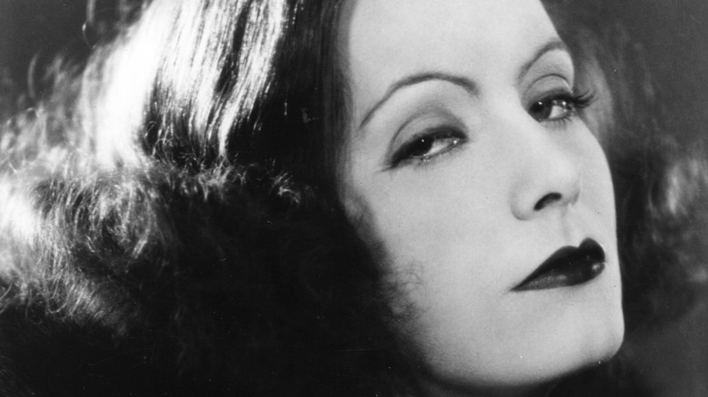 Greta Garbo chin up
