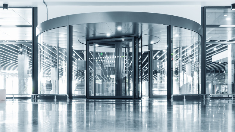 A modern revolving door