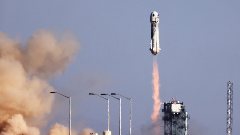 Blue Origin shuttle blasting off