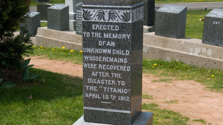 Unknown Child of the Titanic grave