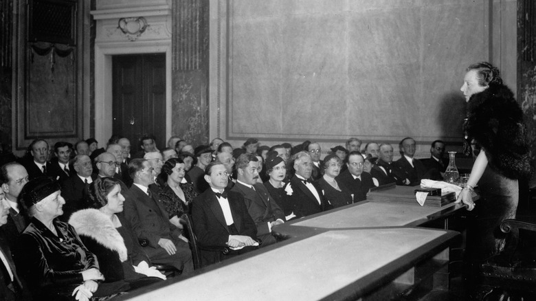 Sarfatti lecturing about fascism