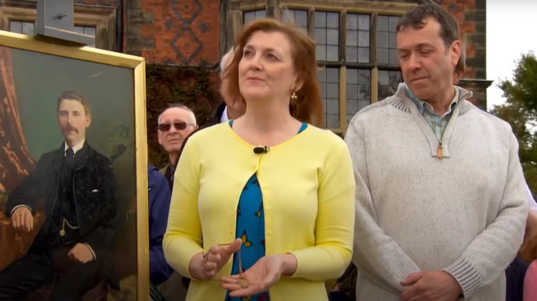 a scene from the bbc version of antiques roadshow