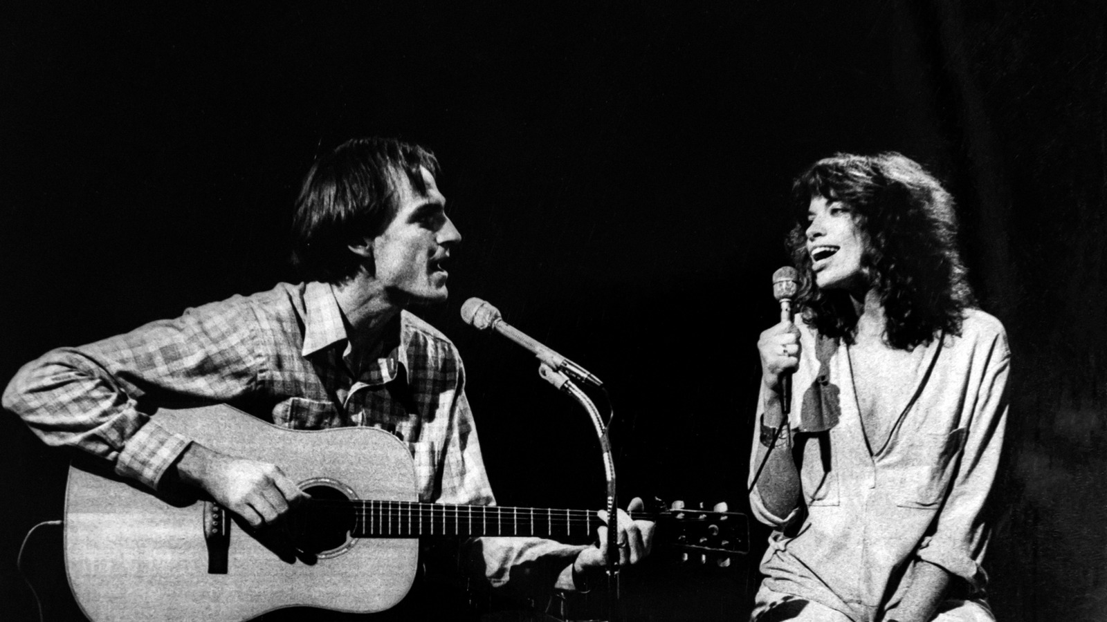 Why Carly Simon And James Taylor’s Beloved 1974 Duet Mockingbird Is More Meaningful Than You Realize