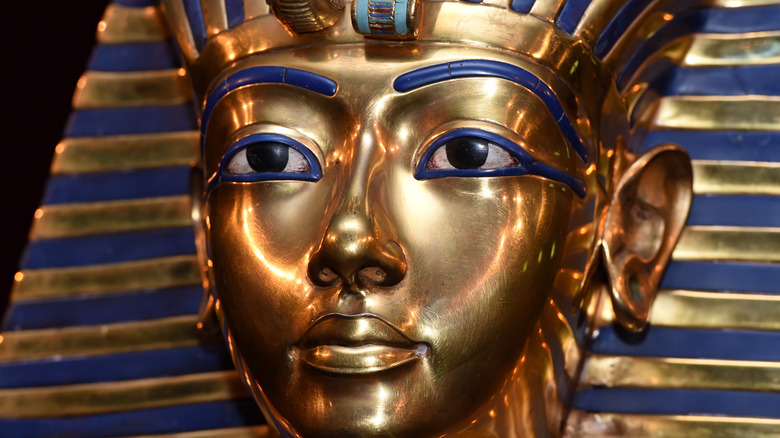 Tutankhamun death mask