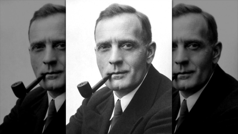 Portrait of Edwin Hubble with pipe