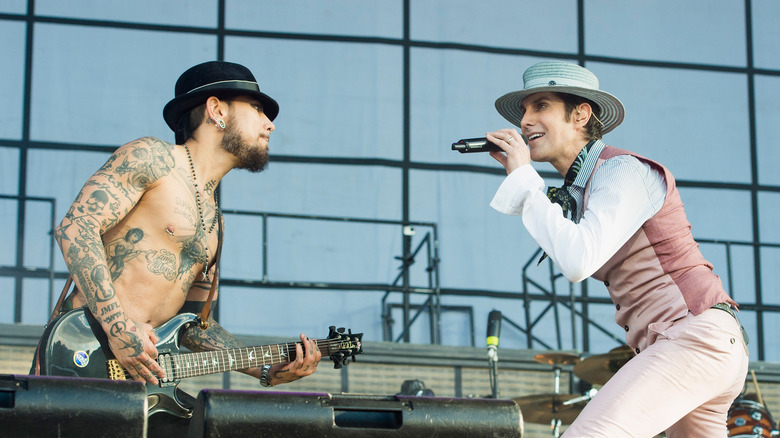 Dave Navarro and Perry Farrell performing on stage