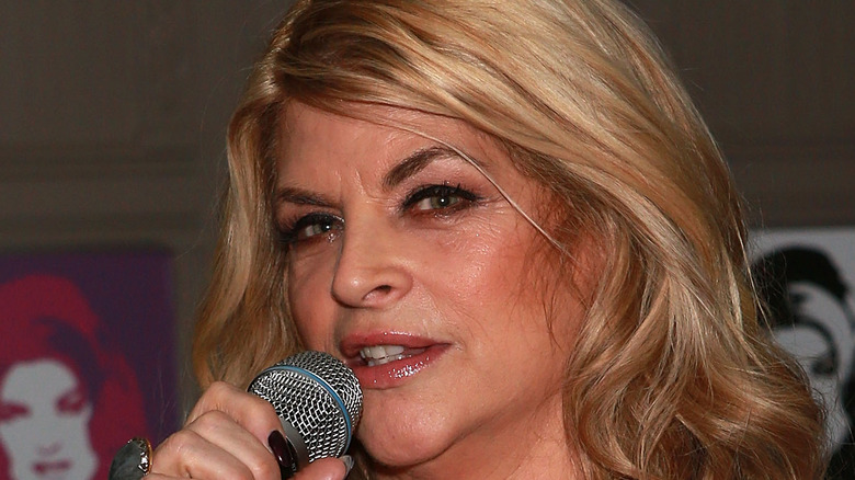 Kirstie Alley microphone