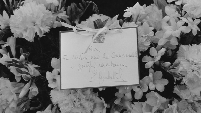 Queen Elizabeth handwritten note