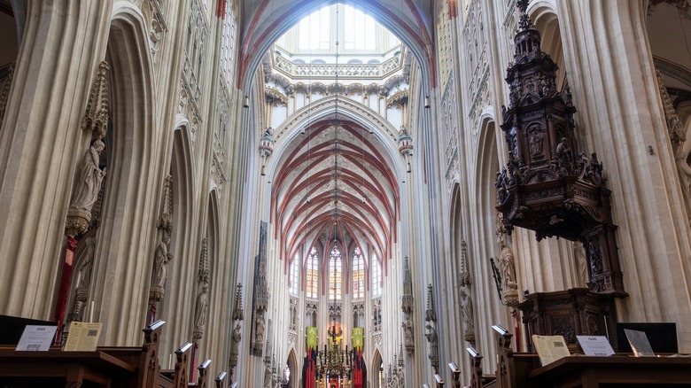 Interior of Sint-Janskathedral