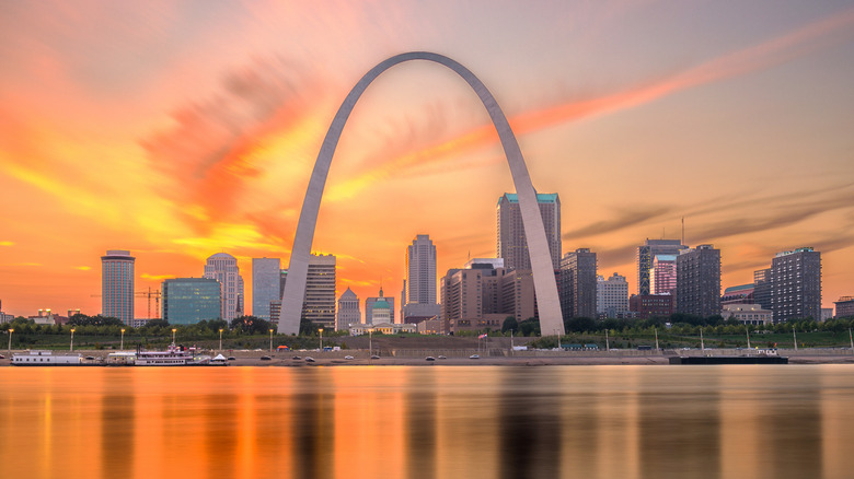 St. Louis Arch at sunset