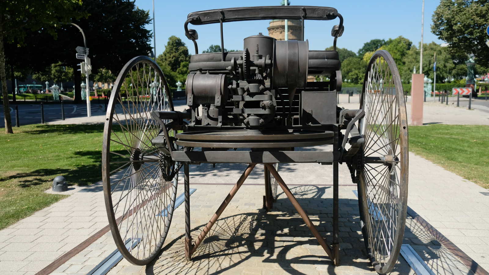 Why The First Person Killed By A Car In Recorded History Was A Blow To