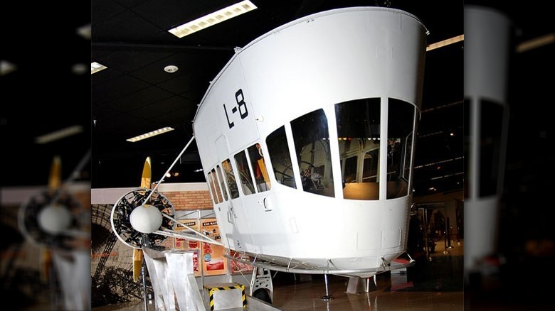 l-8 control car on display