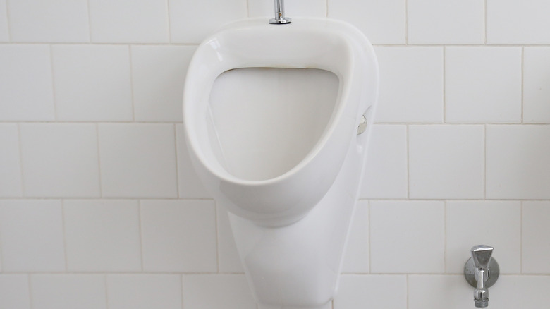 German urinal