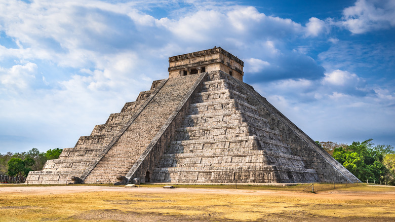 mayan pyramid