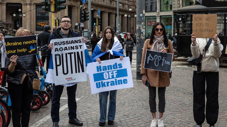 Russians protesting Ukraine war in Italy