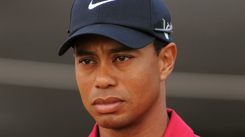 Tiger Woods black nike hat