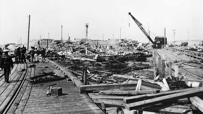 Destruction after the Port Chicago explosions