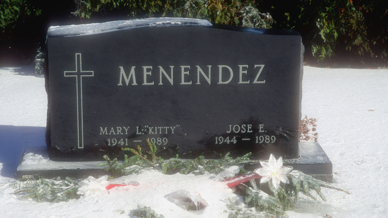 Kitty and José Menendez grave