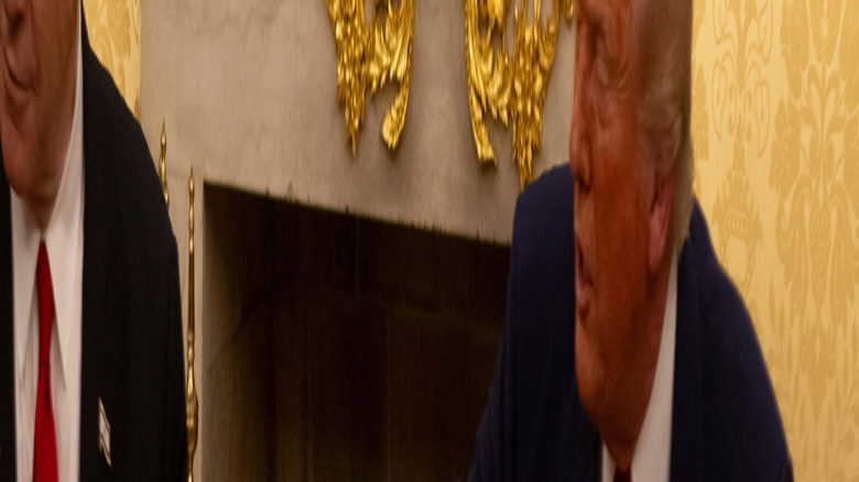 Trump's gold decor in the Oval Office