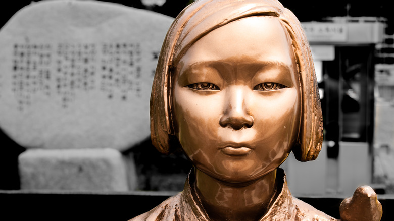 Bronze statue dedicated to World War II's comfort women